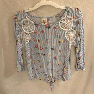 Cute soft stripy lacy top, basically NWOT